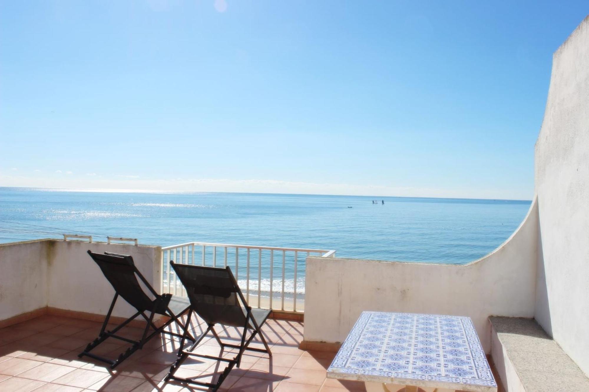 Quarteira Mar - Beach Front Екстер'єр фото