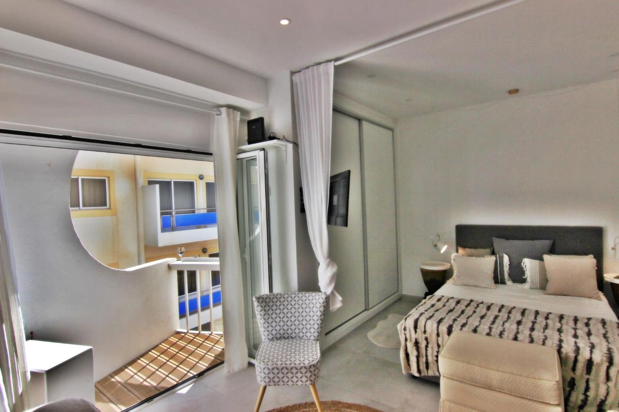 Quarteira Mar - Beach Front Екстер'єр фото