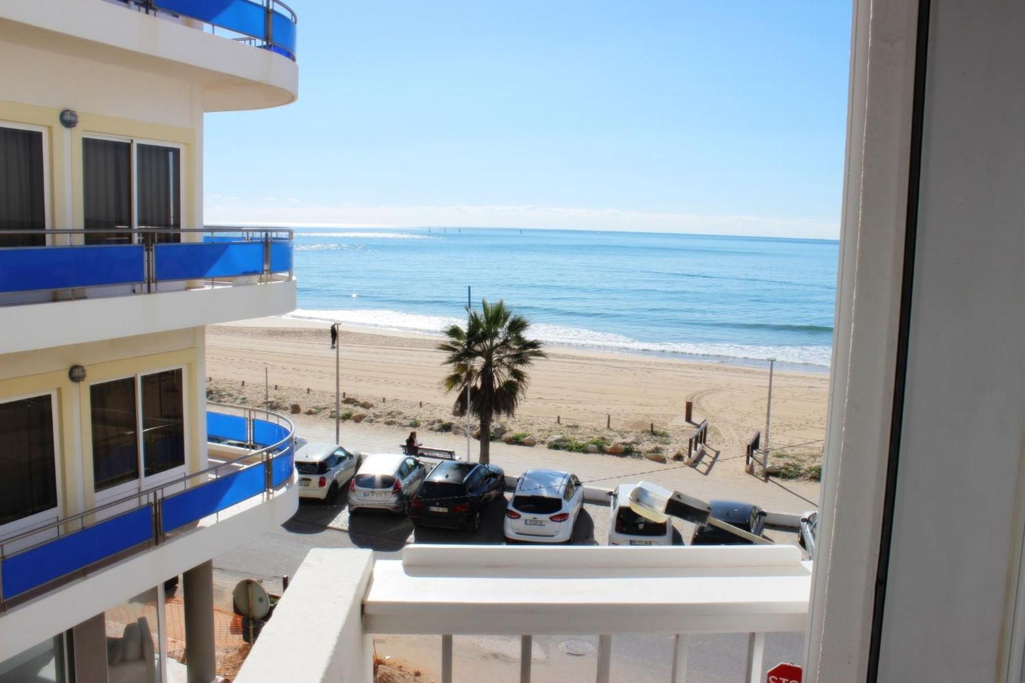 Quarteira Mar - Beach Front Екстер'єр фото