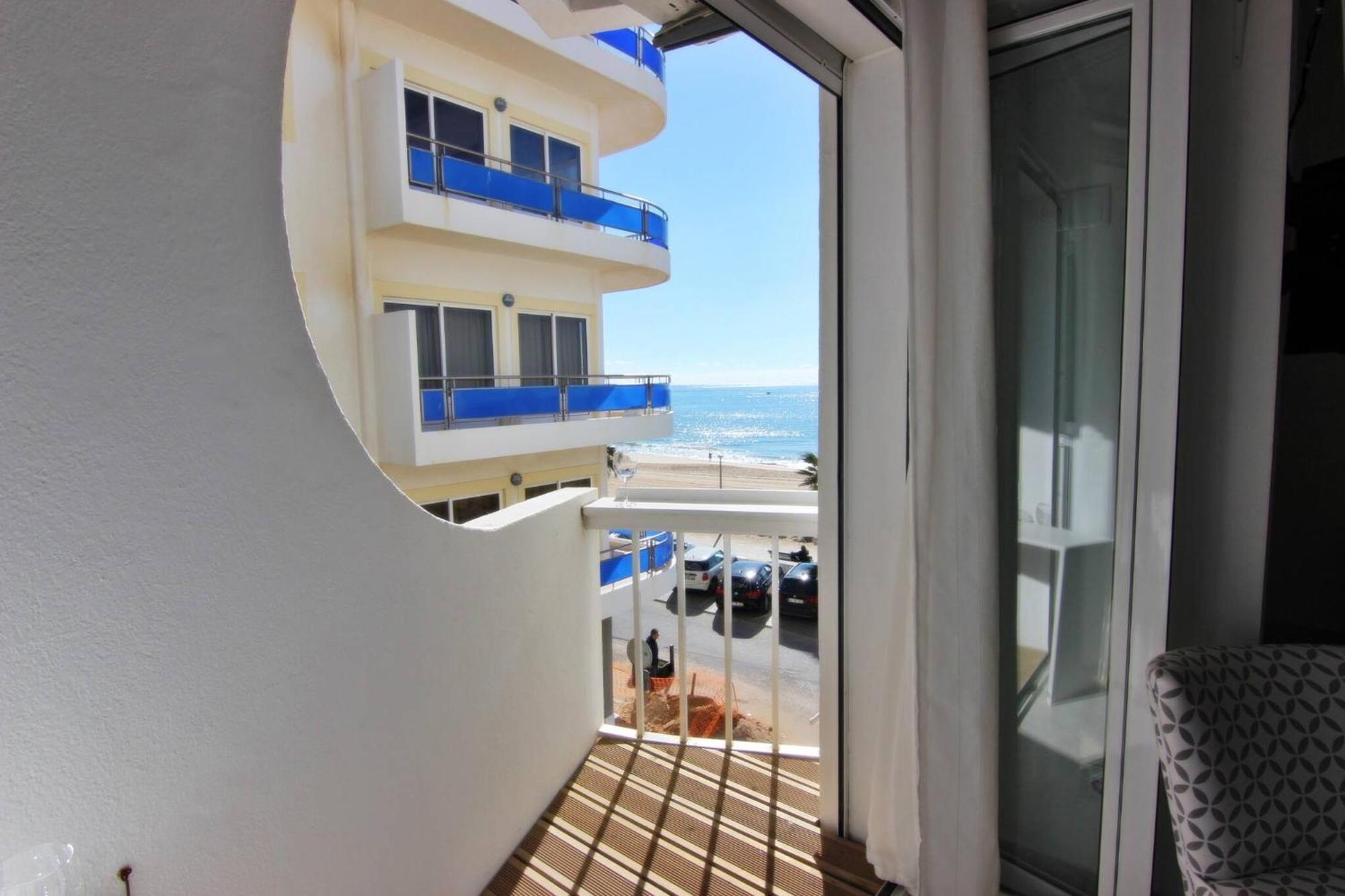Quarteira Mar - Beach Front Екстер'єр фото